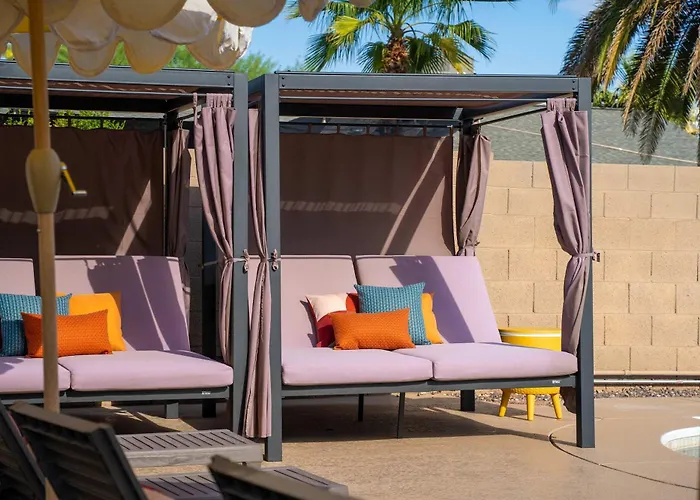 Heatwave Hideaway - Pool - Pickleball - Games Holiday home *