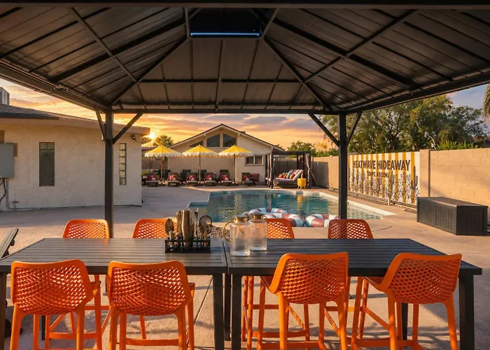 Heatwave Hideaway - Pool - Pickleball - Games *