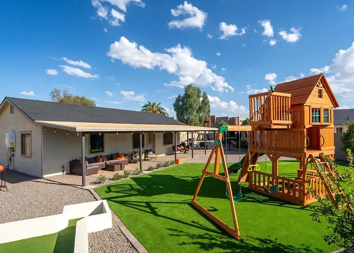 Heatwave Hideaway - Pool - Pickleball - Games Holiday home *