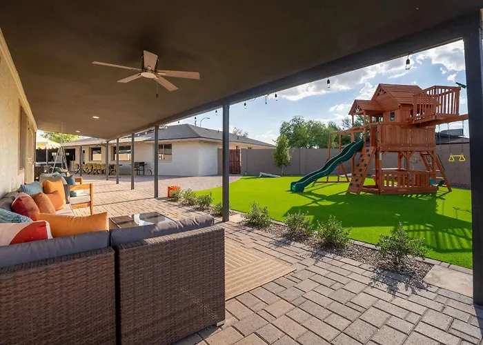 Heatwave Hideaway - Pool - Pickleball - Games Holiday home Tempe