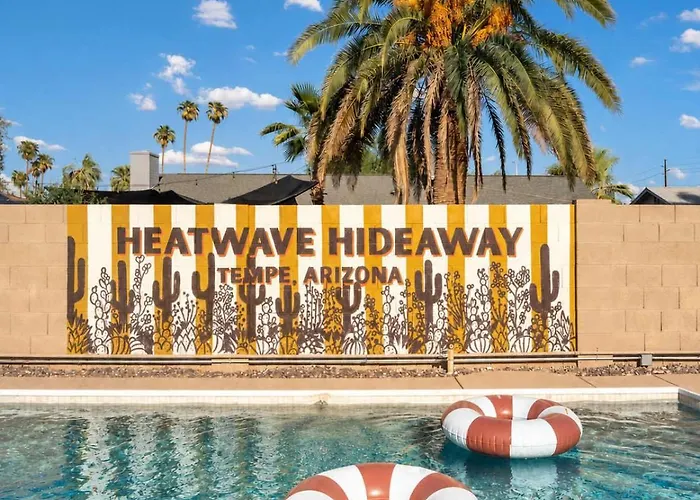Holiday home Heatwave Hideaway - Pool - Pickleball - Games *